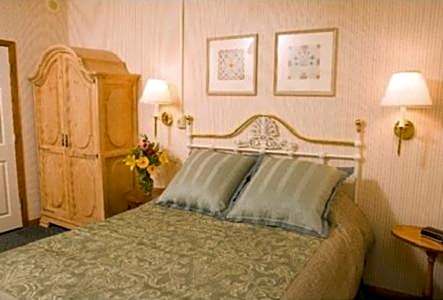 GetAways at Olympic Village Inn