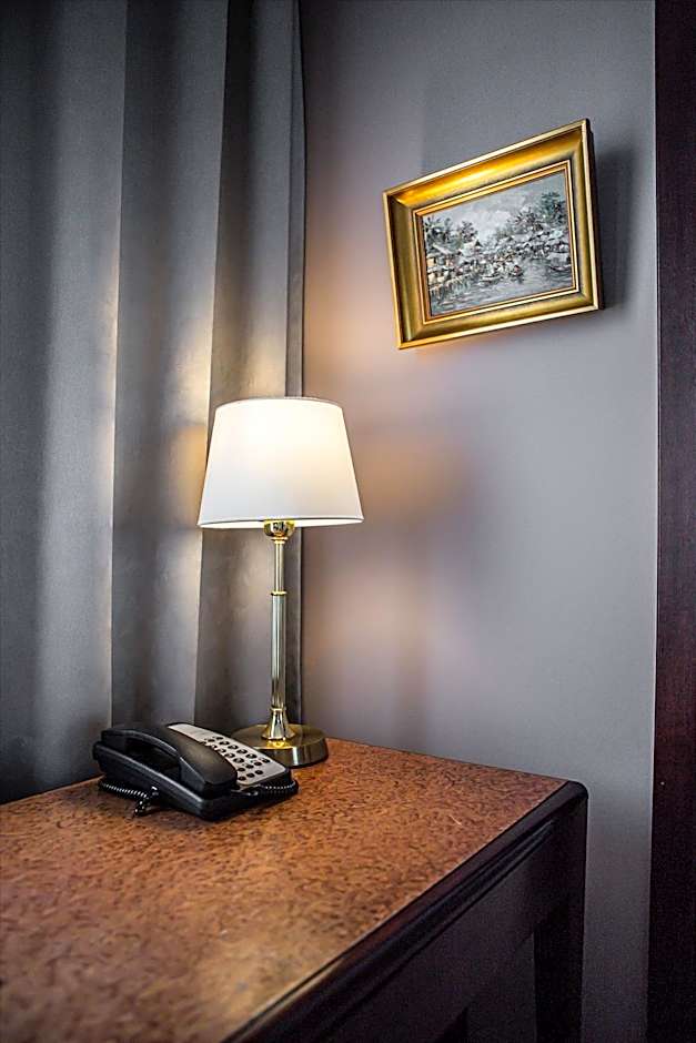 Hotel Holt - The Art Hotel