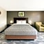 Freer Executive inn and Studios