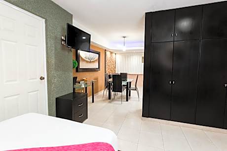 Deluxe Queen Room with Two Queen Beds