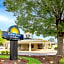 Days Inn & Suites by Wyndham Williamsburg Colonial