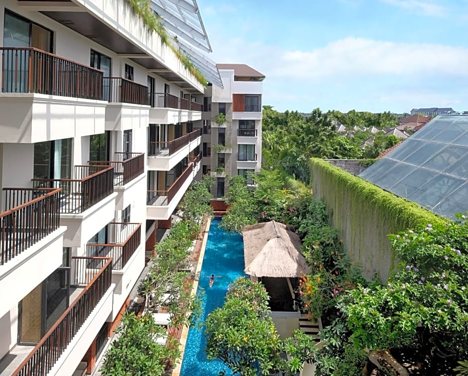 Jambuluwuk Oceano Seminyak Hotel