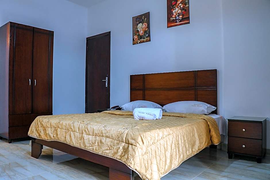 Grand Suites Hotel