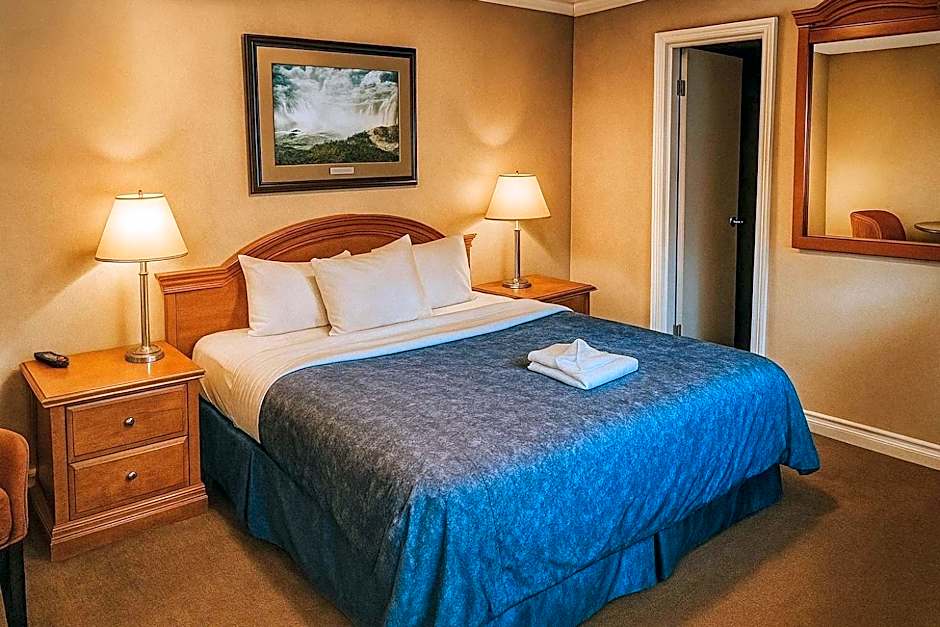 Empress Inn and Suites by the Falls