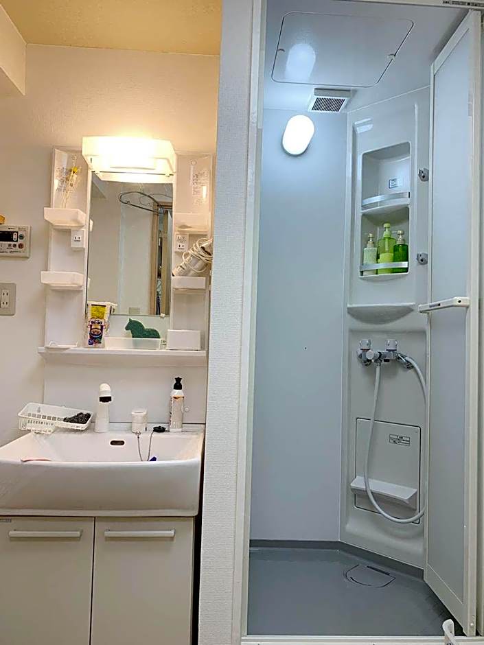 Ikebukuro#40 square meter room#池袋中心地带#高速无限制网#半地下室房间#1F