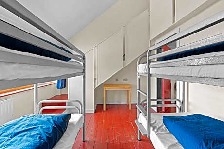 Bed in 6-Bed Mixed Dormitory Room