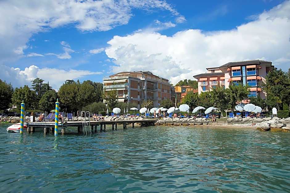Front Lake Apartment Bardolino