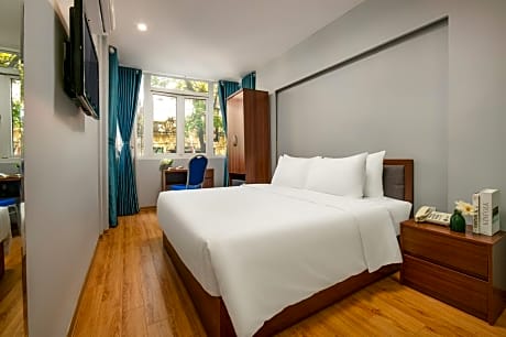 Deluxe Double City View