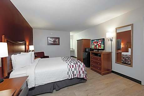 Deluxe Queen Room First Floor Non-Smoking