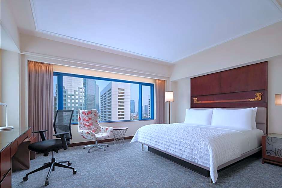Photo 1 of 7 of Premier 1 King Bed