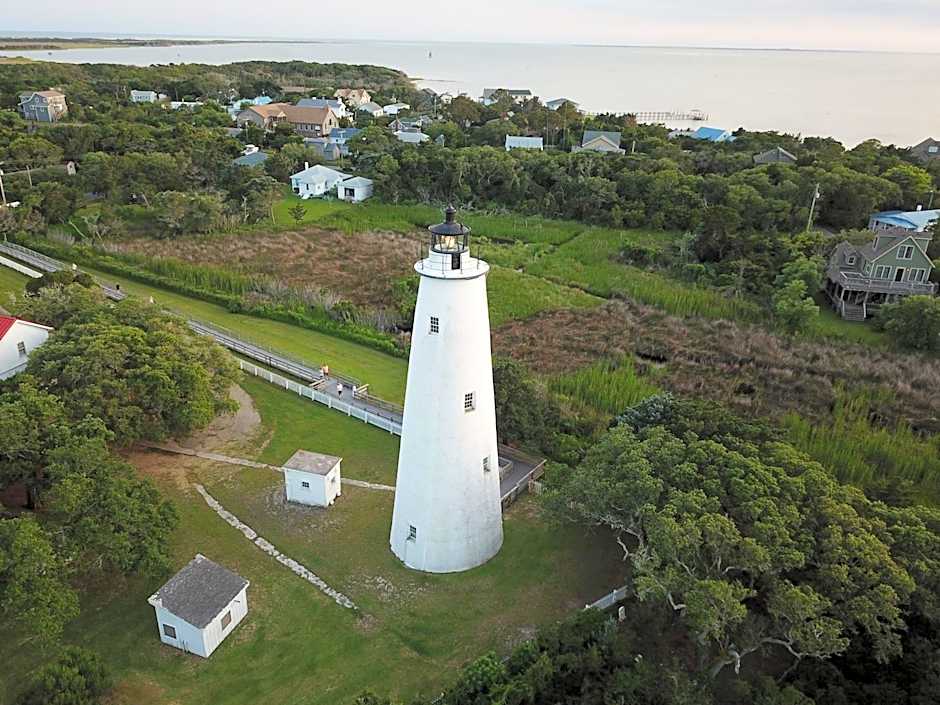 The Ocracoke Harbor Inn