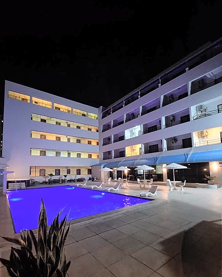 Golden Beach Hotel