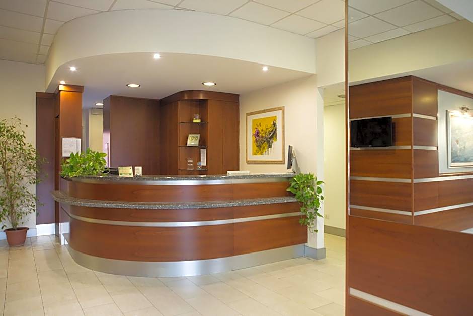 Hotel Re