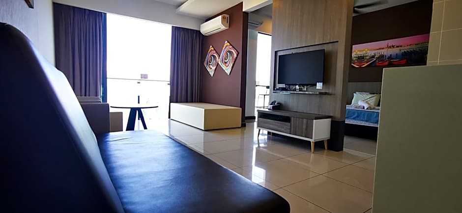 Dwharf Seaview Executive Suit PortDickson