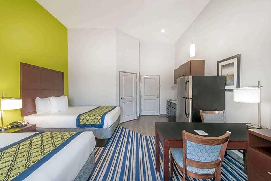 Hawthorn Suites By Wyndham Midland