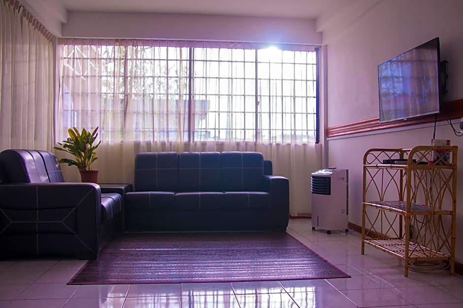 HAKS Boutique B&B with Pool & Farm-to-Table Dining