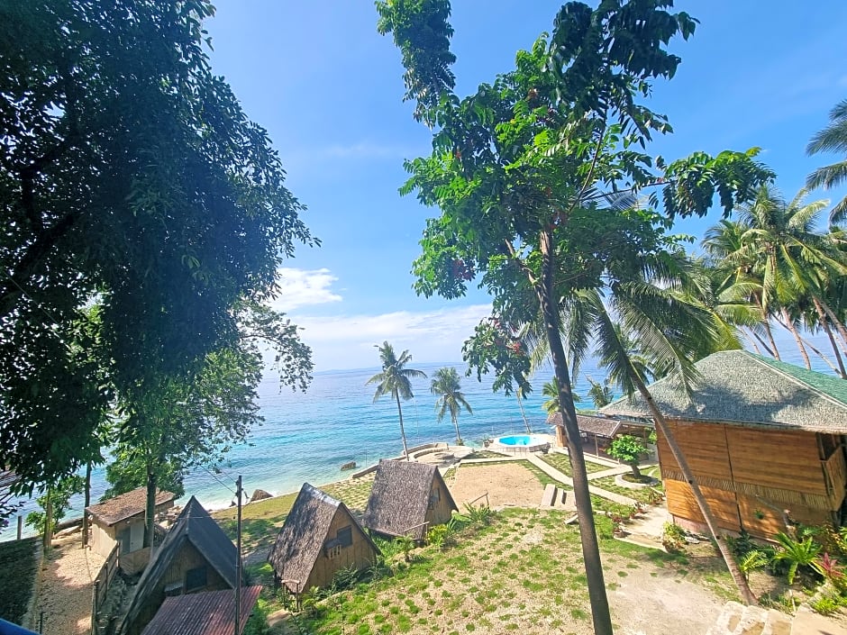 Hagdan Reef Dive Spot by HiveRooms