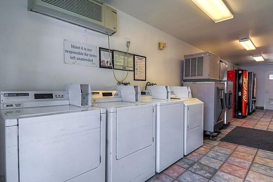 Motel 6-San Dimas, CA - Los Angeles