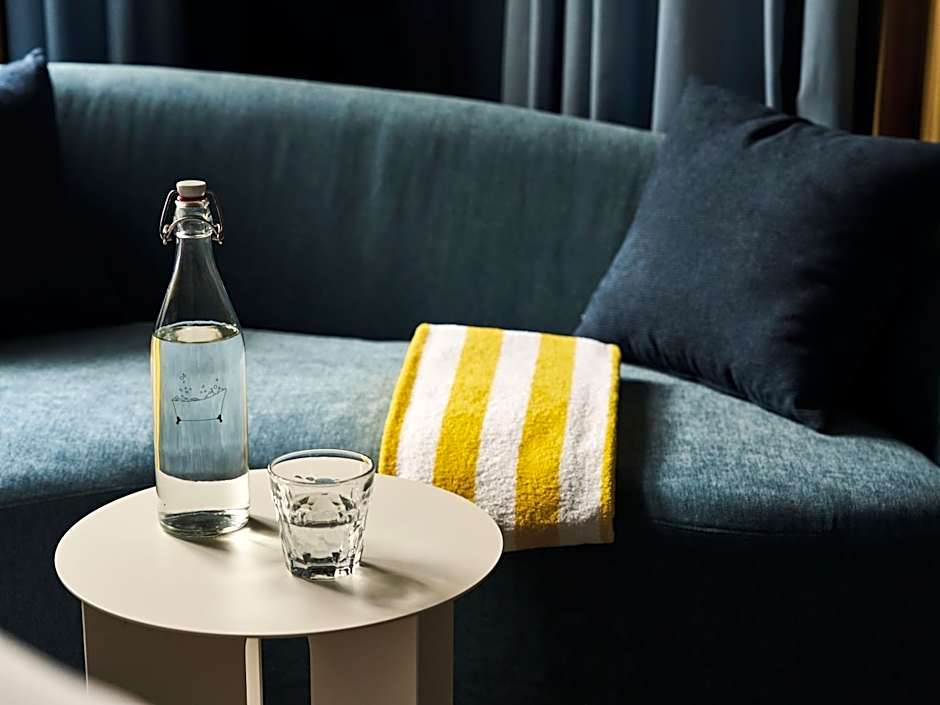 Urban Nature Bad Gastein - Badeschloss