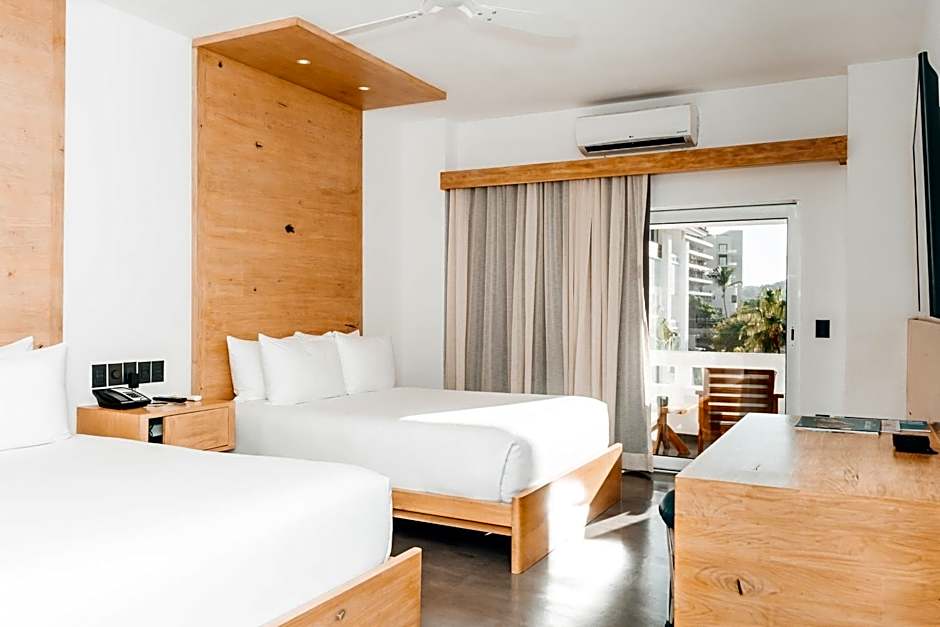 Bahia Hotel And Beach Club