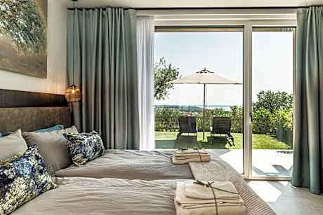 Suite with Lake View