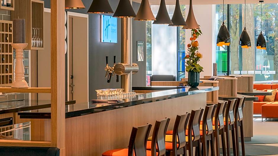 Premier Inn Mannheim City Centre