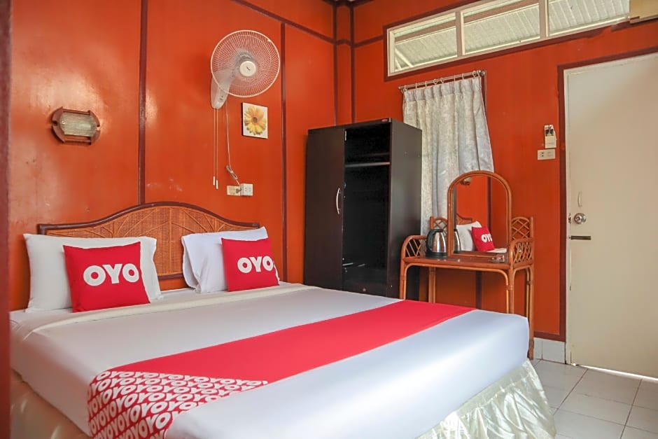 OYO 681 Paradise Hotel