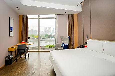 Atour - JIMU 1 Bed Room with River View