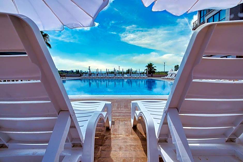 Laristone Suite Spa Hotel