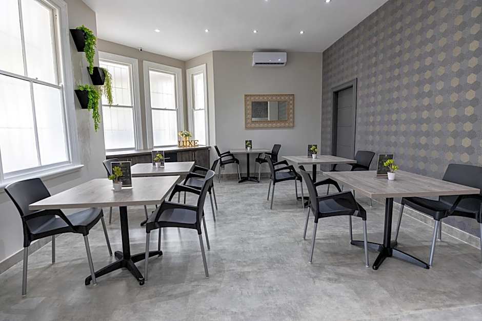 Luxe Suites Boutique Hotel