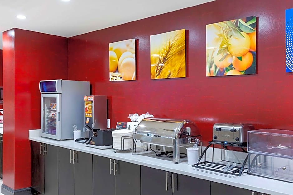 Comfort Inn & Suites near Stadium