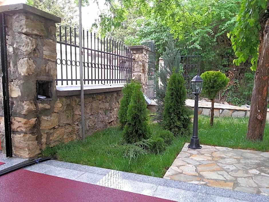Villa Mystique