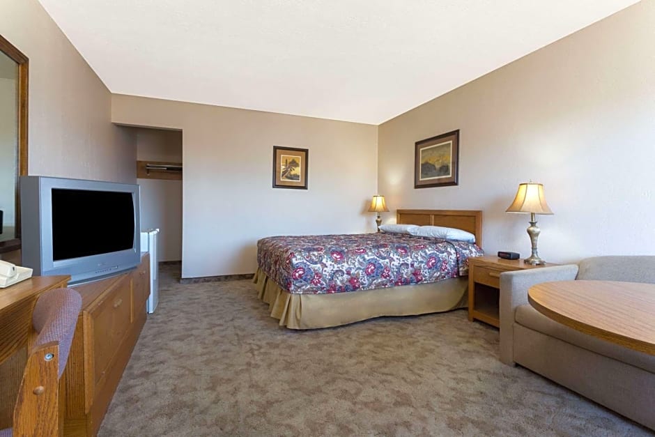 Knights Inn - Baker City