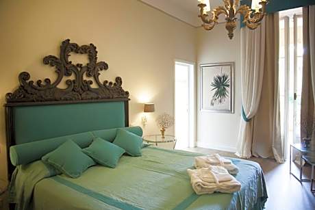 Classic Double Room with Balcony