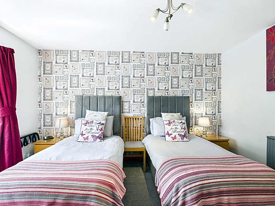 Dunroamin Bed and Breakfast