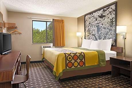 1 King Bed Accessible Room Non-Smoking