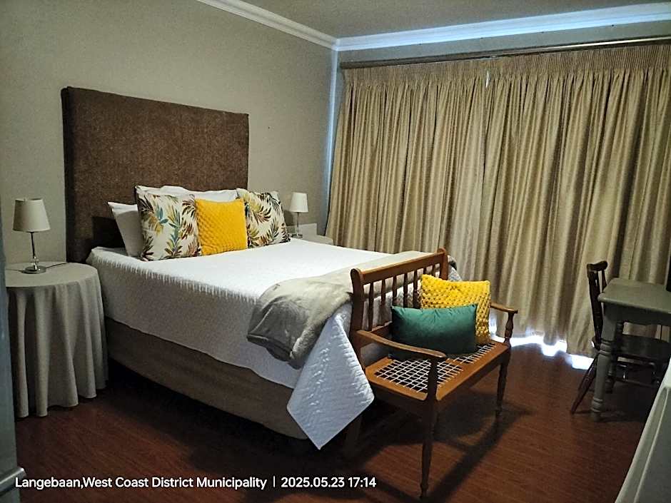 Photo 1 of 6 of Standard 1 Queen Bed