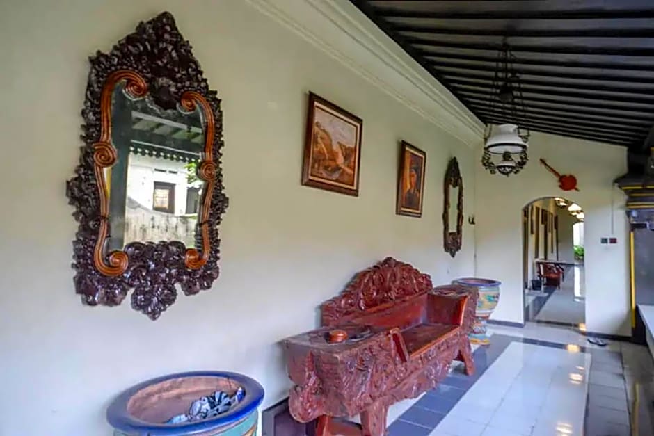 Cakra Homestay Solo Mitra RedDoorz