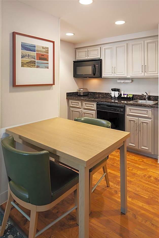 Homewood Suites by Hilton Minneapolis-New Brighton