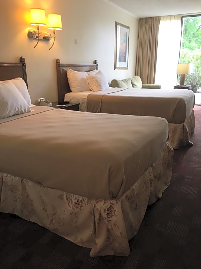 Cheshire Motor Inn