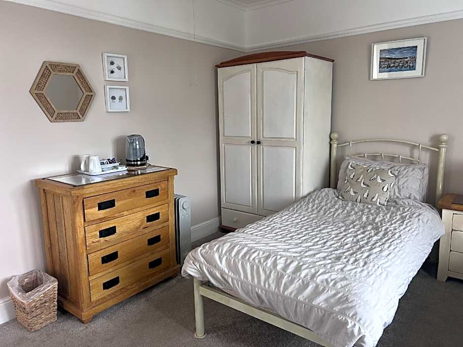 Gwyndra House B&B