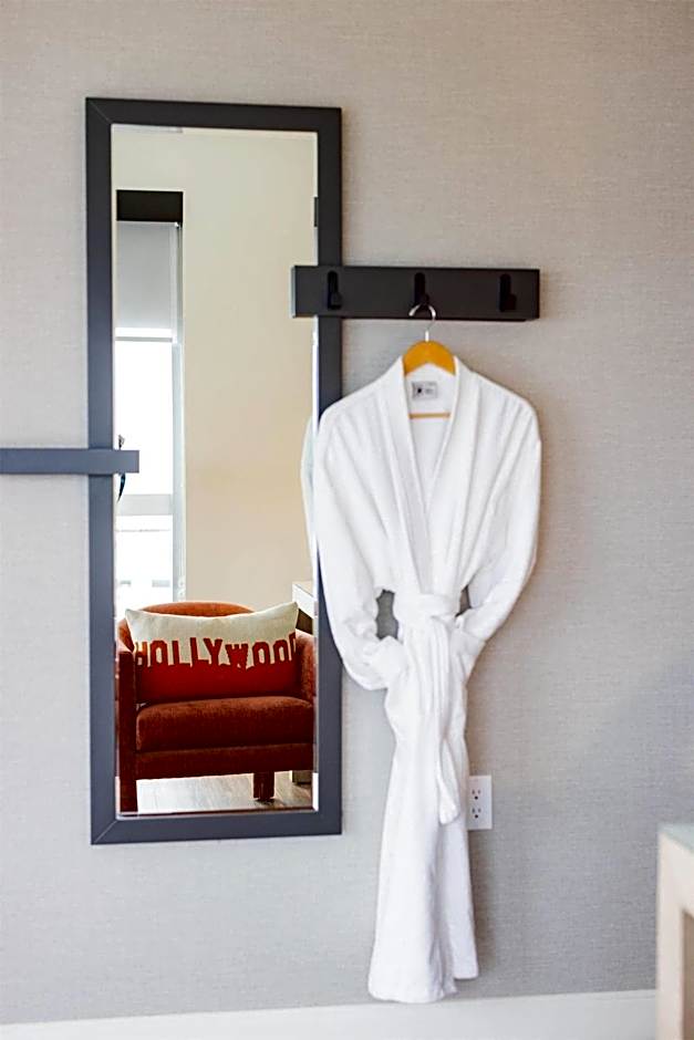 Cambria Hotel Burbank Airport