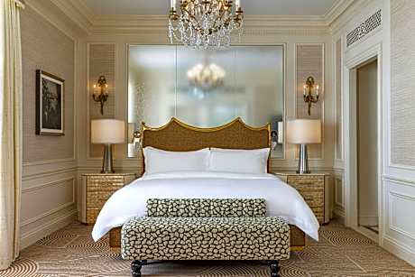 St Regis - 490 Sq Ft, Studio, 1 King, Alternate: sofa bed, Butler Service