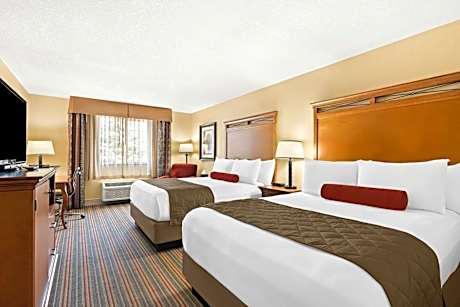 Queen Room with Two Queen Beds - Non-Smoking