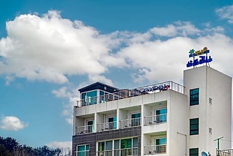 Sokcho Santorini Pension