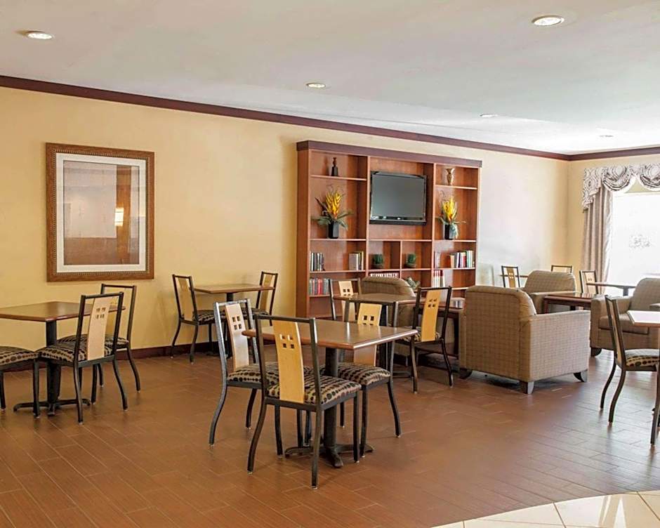 Comfort Suites Southport