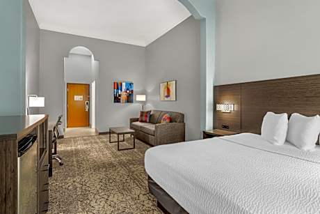 Best Western Plus New Caney Inn & Suites