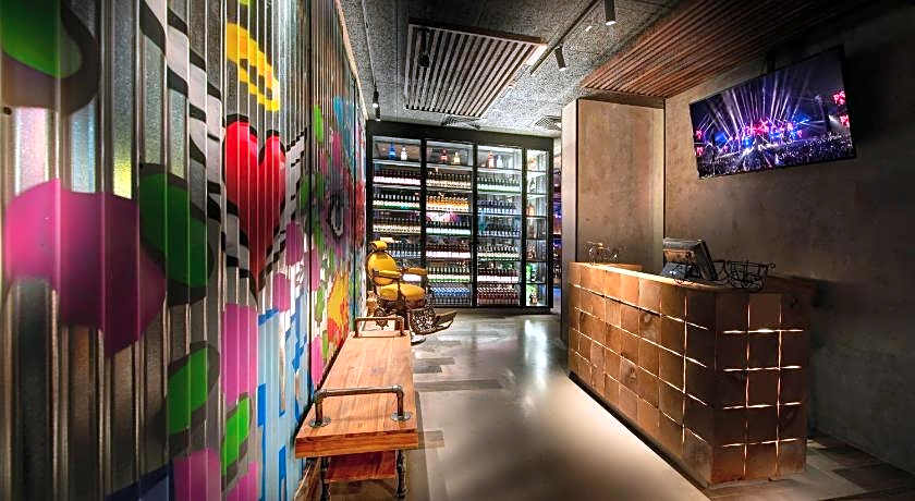 Hyatt Place Dubai Al Rigga Residences