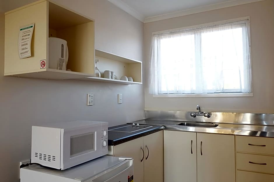 Gateway International Motel