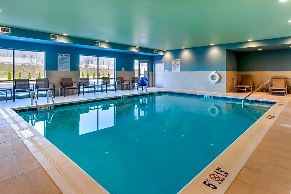 Holiday Inn Express & Suites - Carlisle Southwest I-81, an IHG Hotel